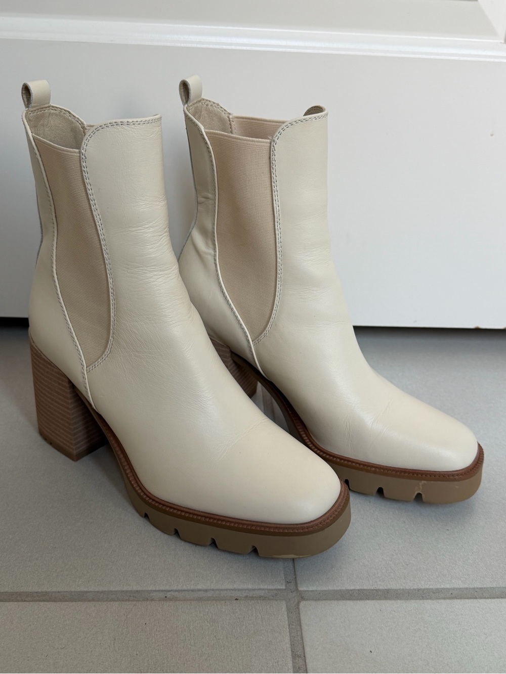 Sam Edelman Cream Leather Chelsea Block Heel Boots